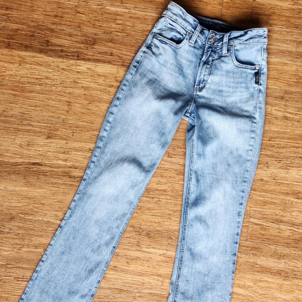 Silver Jeans Co. - image 1